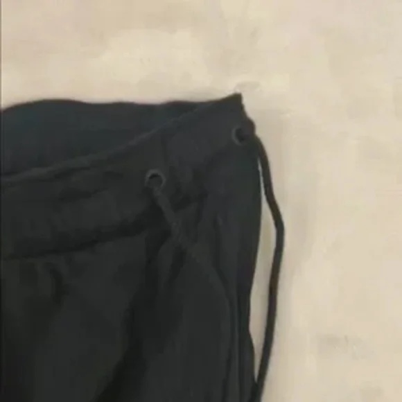 Nike Yoga Black Training 5" Shorts New with Tags Large - Picture 6 of 6